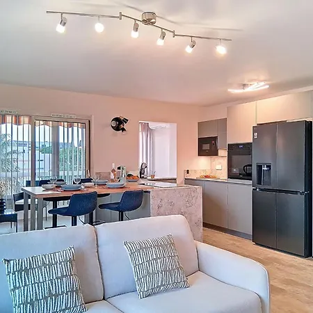 L'astrolabe By Interhome Cagnes-sur-Mer